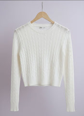 WHITE CABLE-KNIT SWEATER