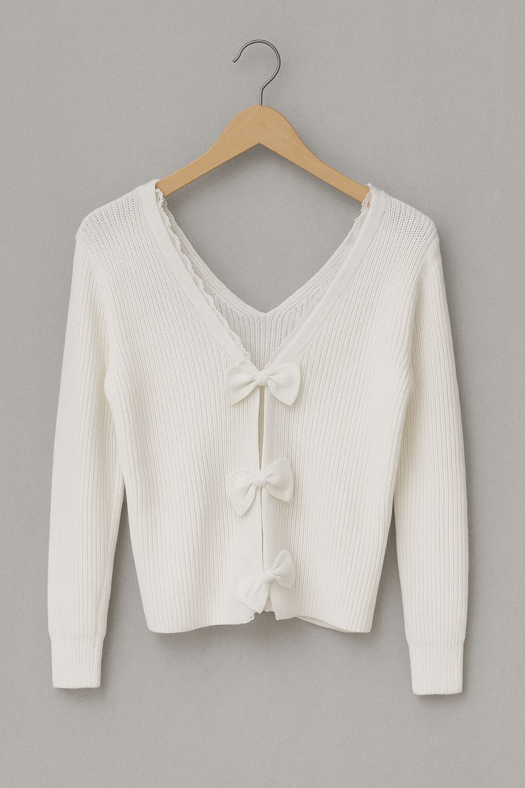 Elegant Women's V-Neck Sweater with Lace Bow