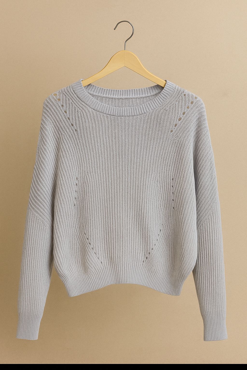 LONG-SLEEVED KNIT SWEATER