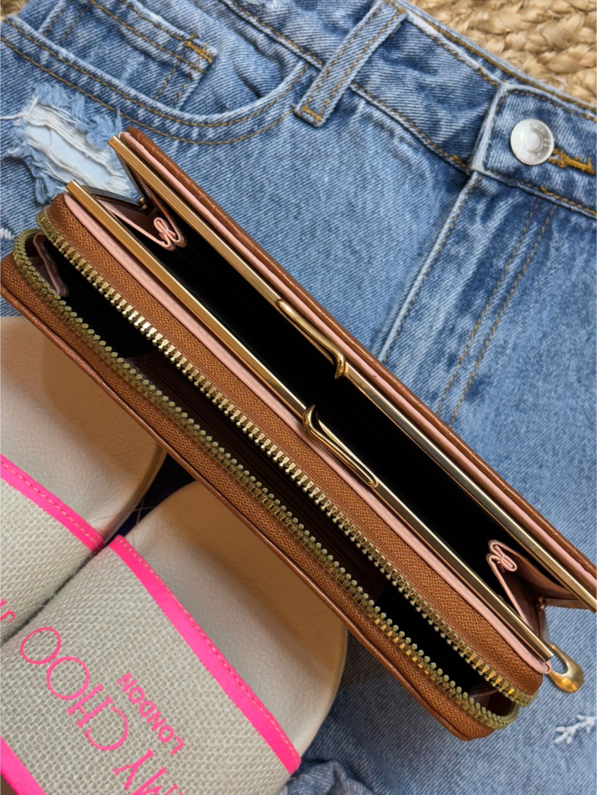 Tan Clutch TN001
